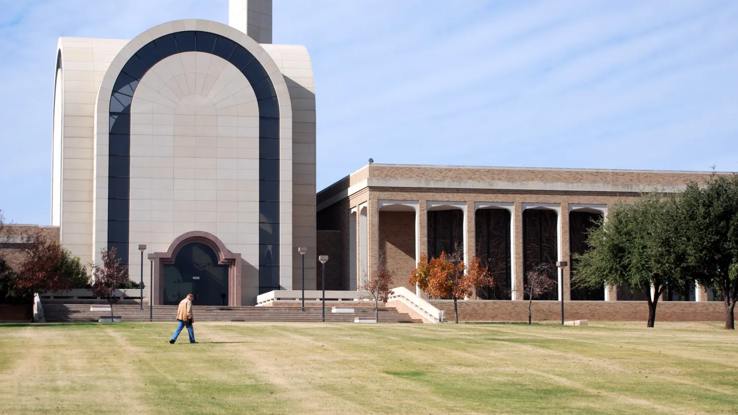 Anna Dunn Tabke in CNBC: The Hidden Risks of Comparing Small Endowments to Yale